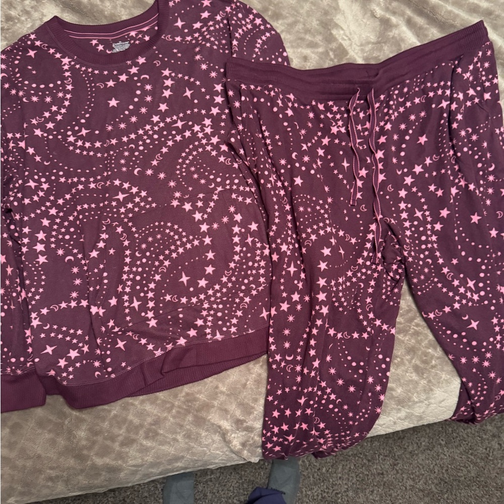 Cuddl Duds Plum Pajama Set with Pink Star & Crescent Print